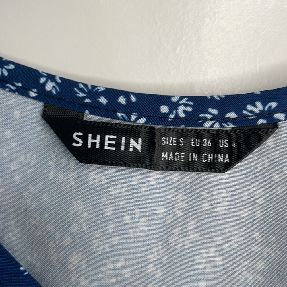 Shein Navy‎ Blue Ditsy Floral Print Cami Dress - Size Small - Picture 6 of 8